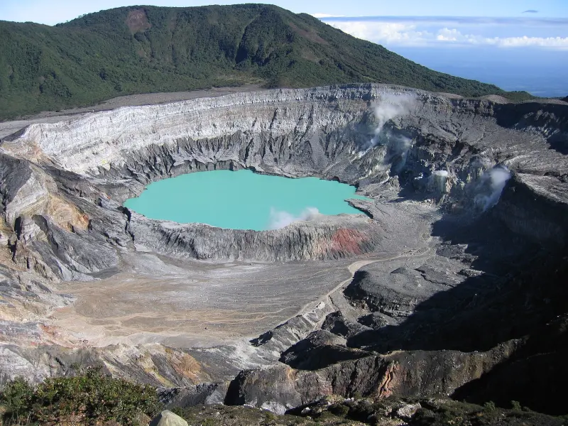 Cráter del volcán Poás